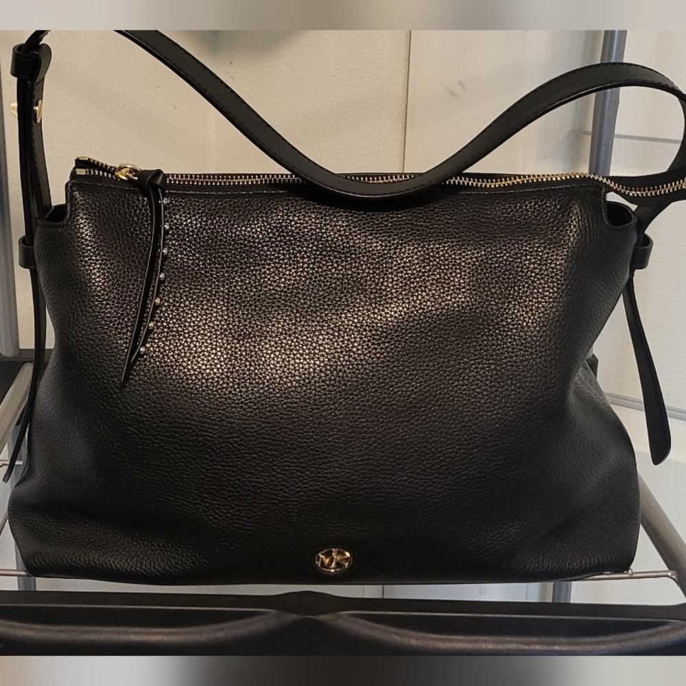 Shailene medium hobo